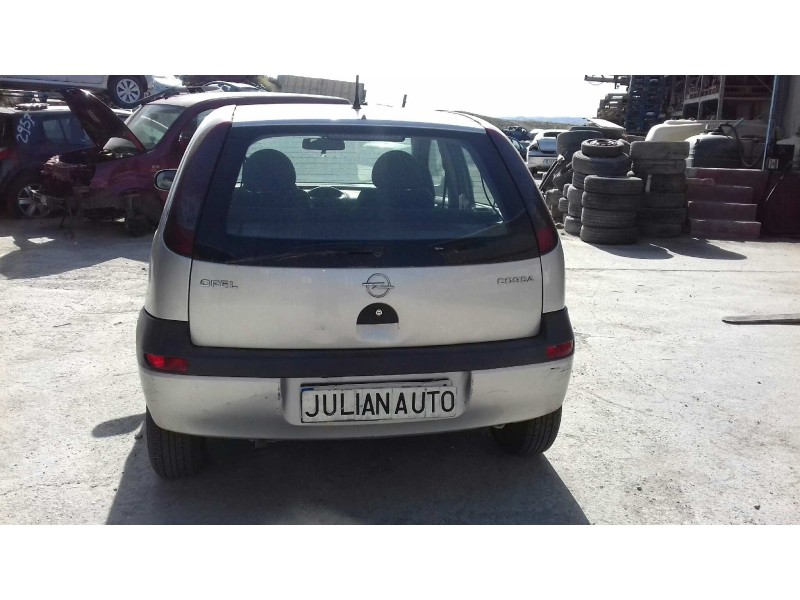 opel corsa c del año 2001