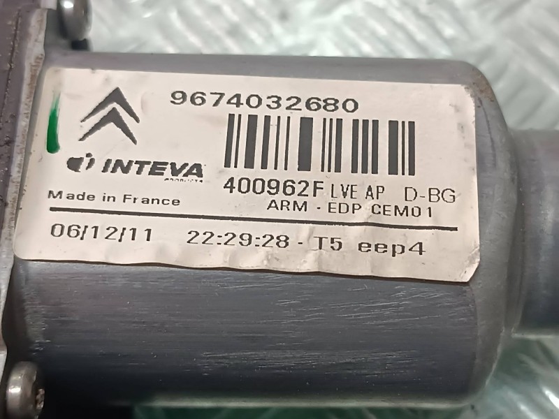 Recambio de motor elevalunas delantero derecho para citroen c4 picasso sx referencia OEM IAM 9674032680 400962F 
