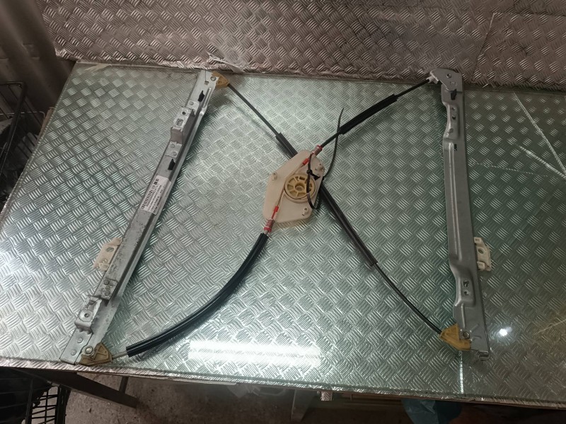 Recambio de elevalunas delantero derecho para citroen c4 picasso sx referencia OEM IAM 9682493680  ELECTRICO