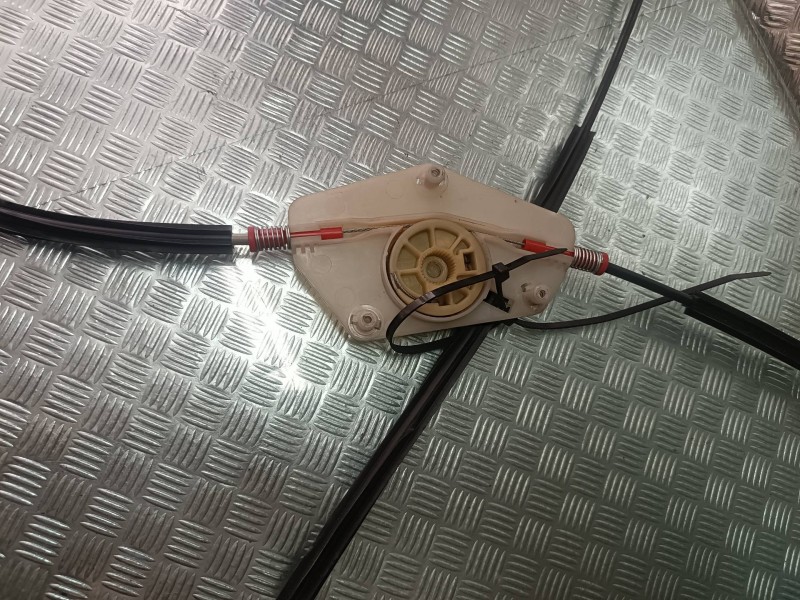 Recambio de elevalunas delantero derecho para citroen c4 picasso sx referencia OEM IAM 9682493680  ELECTRICO