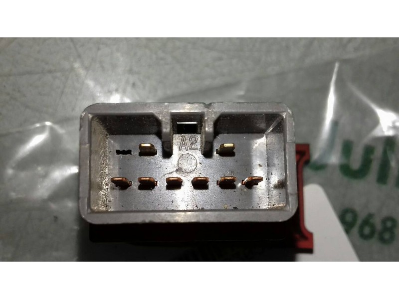 Recambio de warning para daewoo lanos se referencia OEM IAM   6+2 PINES