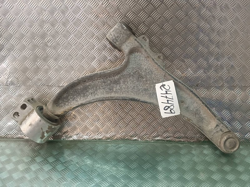 Recambio de brazo suspension inferior delantero izquierdo para opel insignia berlina edition referencia OEM IAM 0131221  