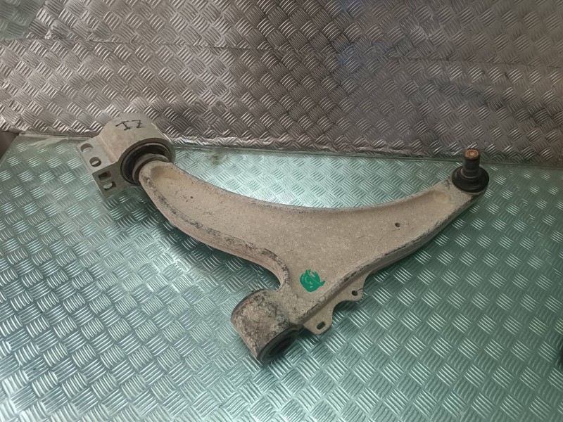 Recambio de brazo suspension inferior delantero izquierdo para opel insignia berlina edition referencia OEM IAM 0131221  