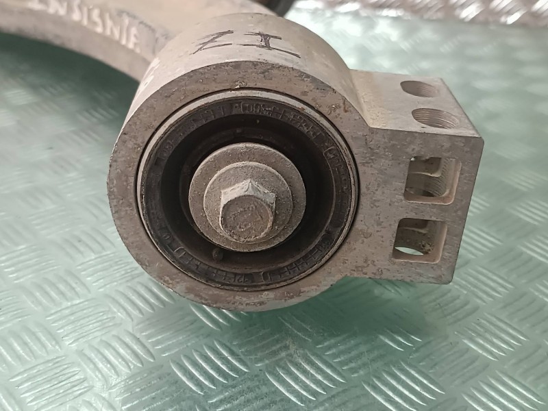 Recambio de brazo suspension inferior delantero izquierdo para opel insignia berlina edition referencia OEM IAM 0131221  