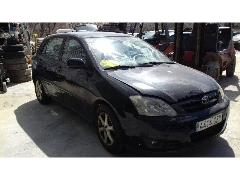 toyota corolla (e12) del año 2004