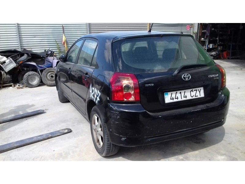 toyota corolla (e12) del año 2004