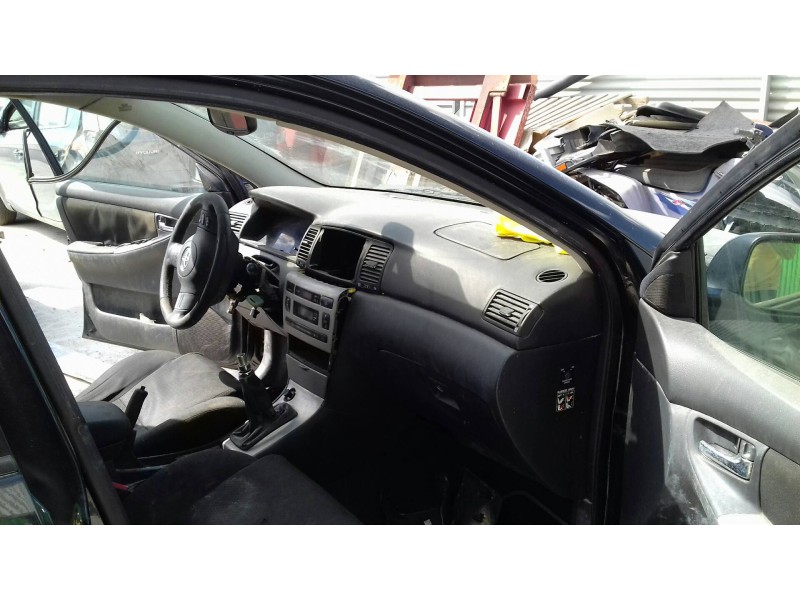 toyota corolla (e12) del año 2004