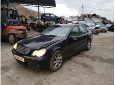 mercedes-benz clase c (w203) berlina del año 2004 2
