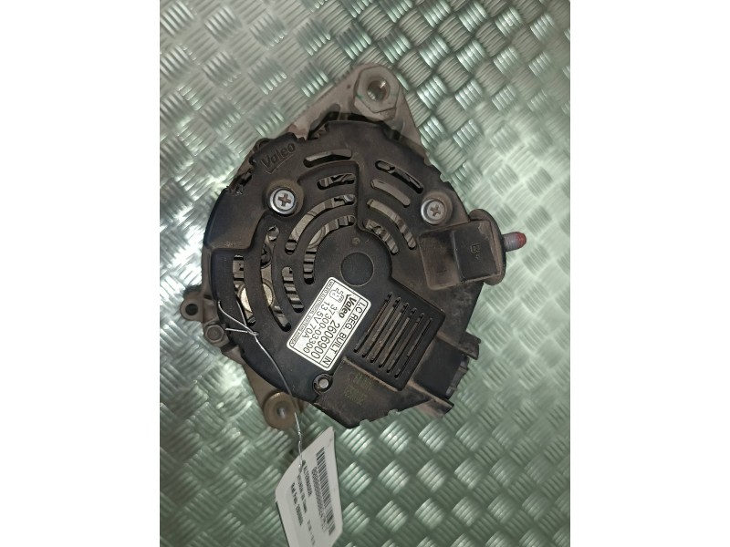 Recambio de alternador para hyundai i20 classic referencia OEM IAM 2606900 3730003300 70A