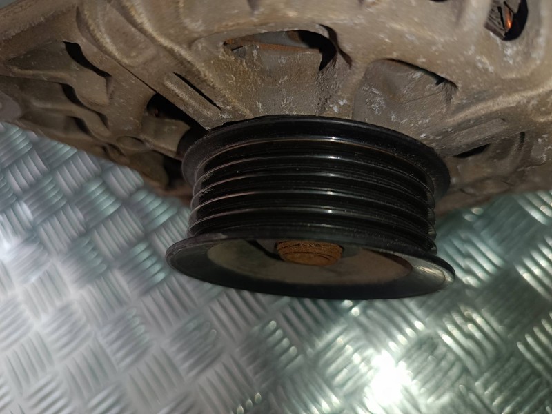 Recambio de alternador para hyundai i20 classic referencia OEM IAM 2606900 3730003300 70A