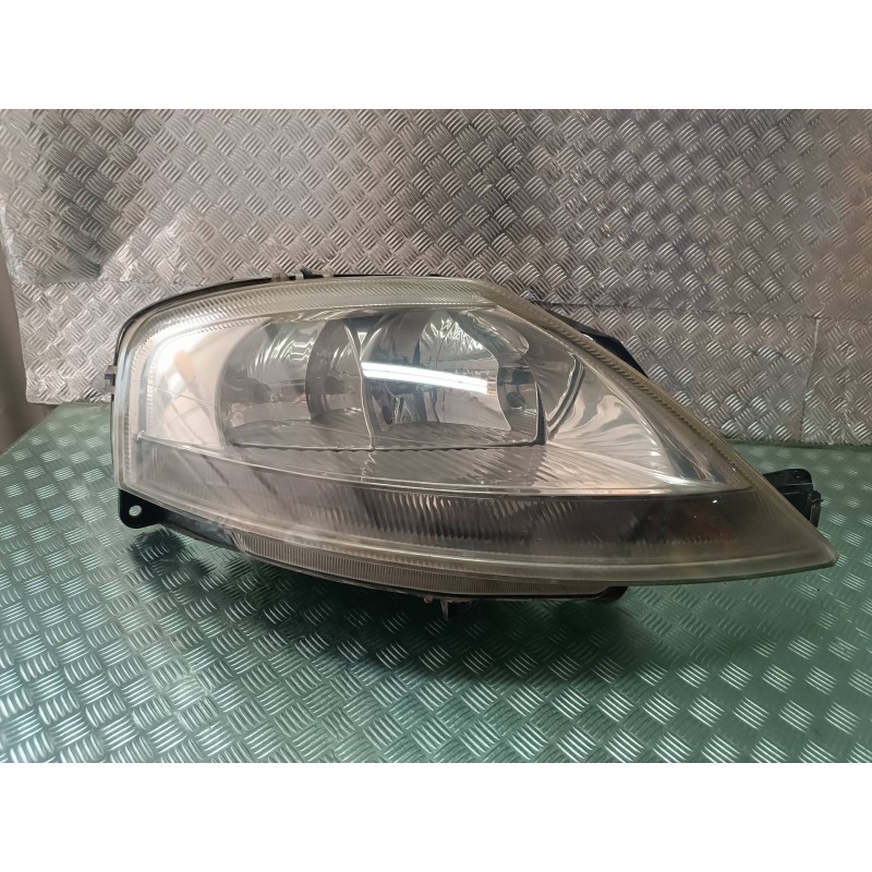 Recambio de faro derecho para citroen c3 1.4 hdi sx plus referencia OEM IAM 9467214180 07E3T3 