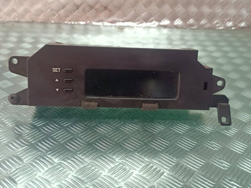 Recambio de pantalla multifuncion para hyundai i20 classic referencia OEM IAM 941011J600 12000009201V M01