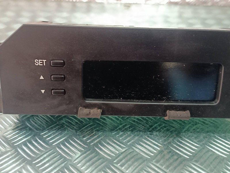 Recambio de pantalla multifuncion para hyundai i20 classic referencia OEM IAM 941011J600 12000009201V M01