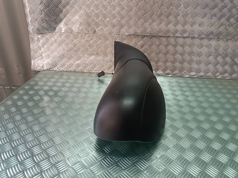 Recambio de retrovisor izquierdo para citroen c3 1.4 hdi sx plus referencia OEM IAM 12363500  ELECTRICO