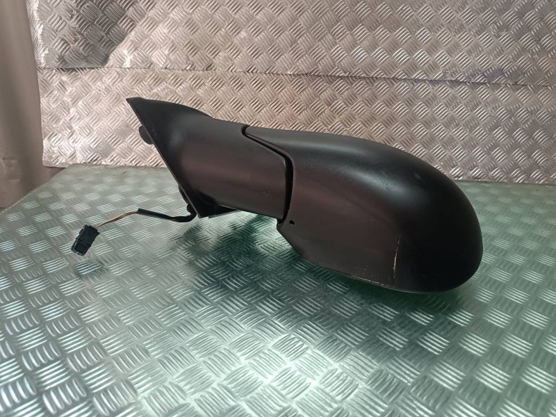 Recambio de retrovisor izquierdo para citroen c3 1.4 hdi sx plus referencia OEM IAM 12363500  ELECTRICO