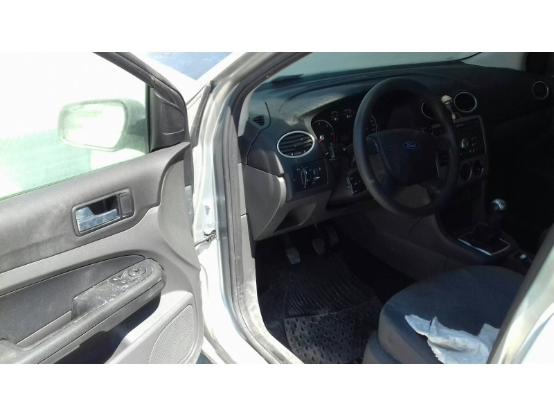 ford focus berlina (cap) del año 2005