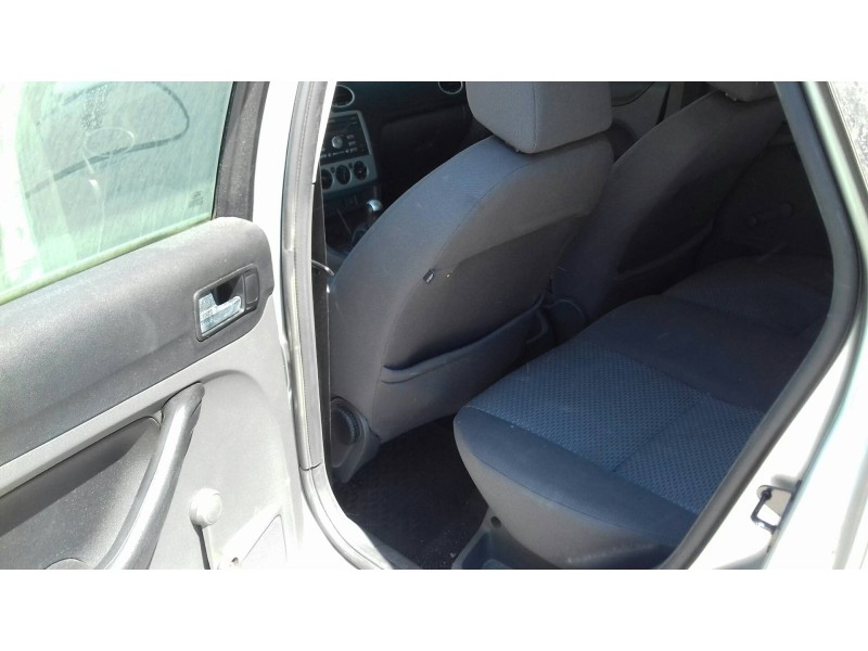 ford focus berlina (cap) del año 2005