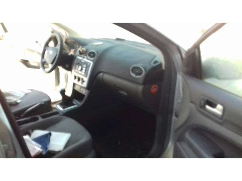 ford focus berlina (cap) del año 2005