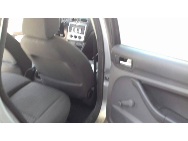 ford focus berlina (cap) del año 2005
