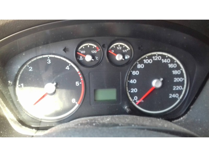 ford focus berlina (cap) del año 2005