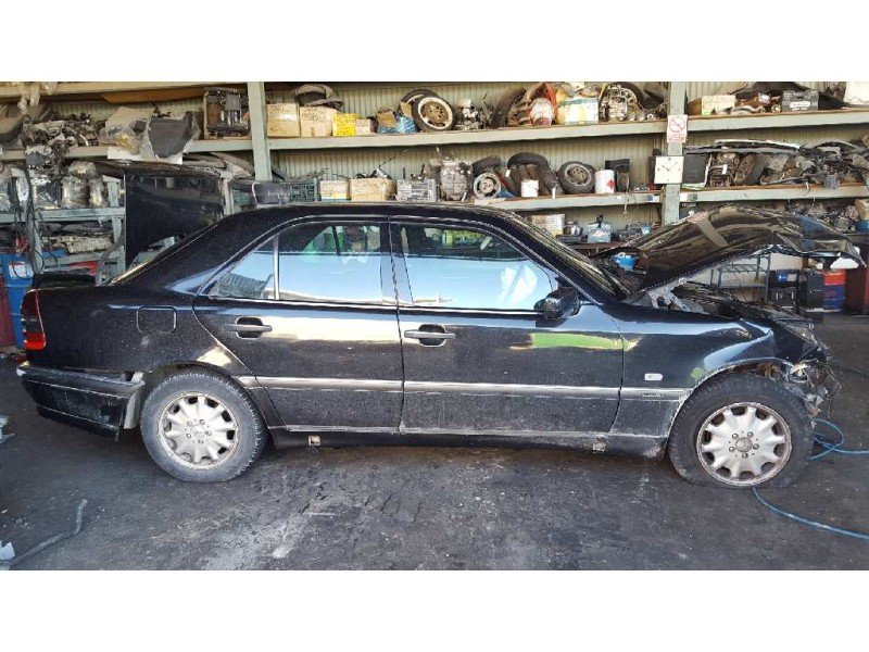 mercedes-benz clase c (w202) berlina del año 1998