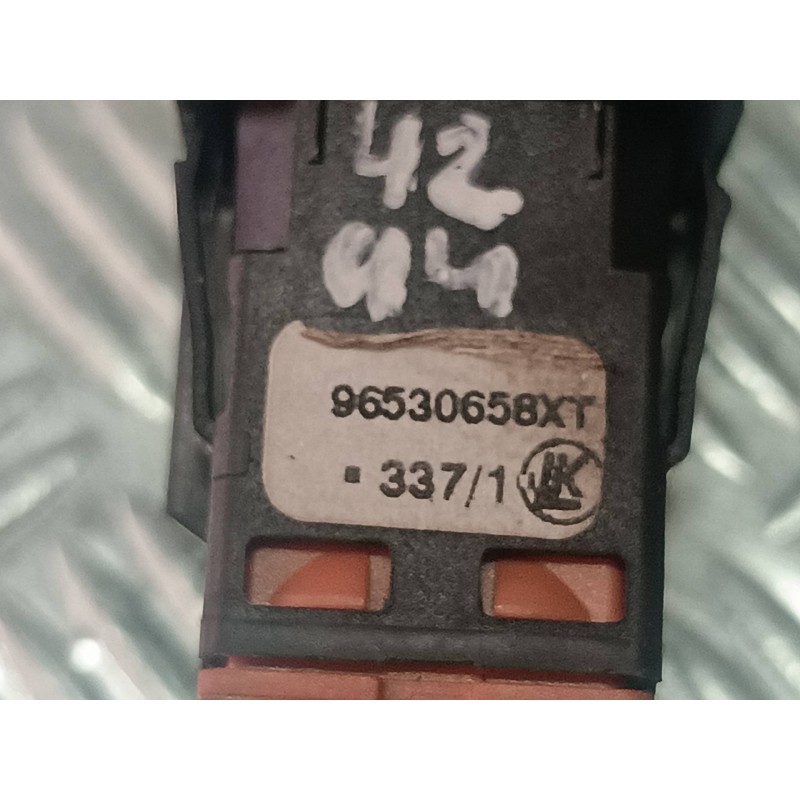 Recambio de interruptor para citroen c4 picasso sx referencia OEM IAM 96530658XT CONECTOR 4 PINES COMBUSTIBLE