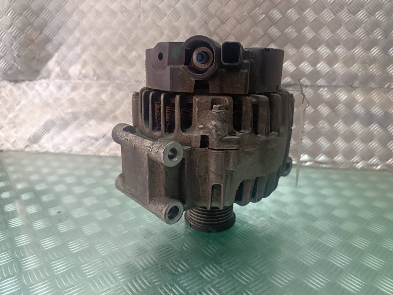 Recambio de alternador para citroen c4 picasso sx referencia OEM IAM 9666997980 CL15 VALEO