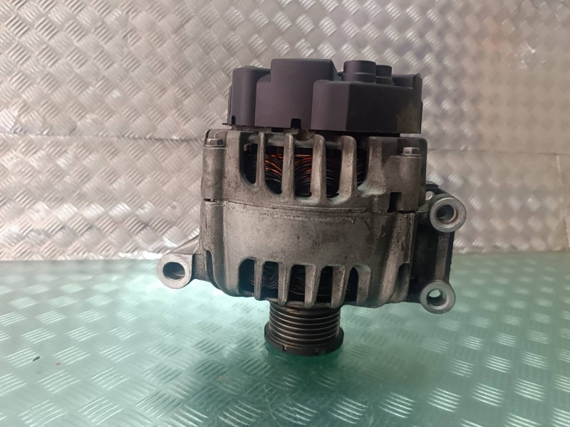 Recambio de alternador para citroen c4 picasso sx referencia OEM IAM 9666997980 CL15 VALEO