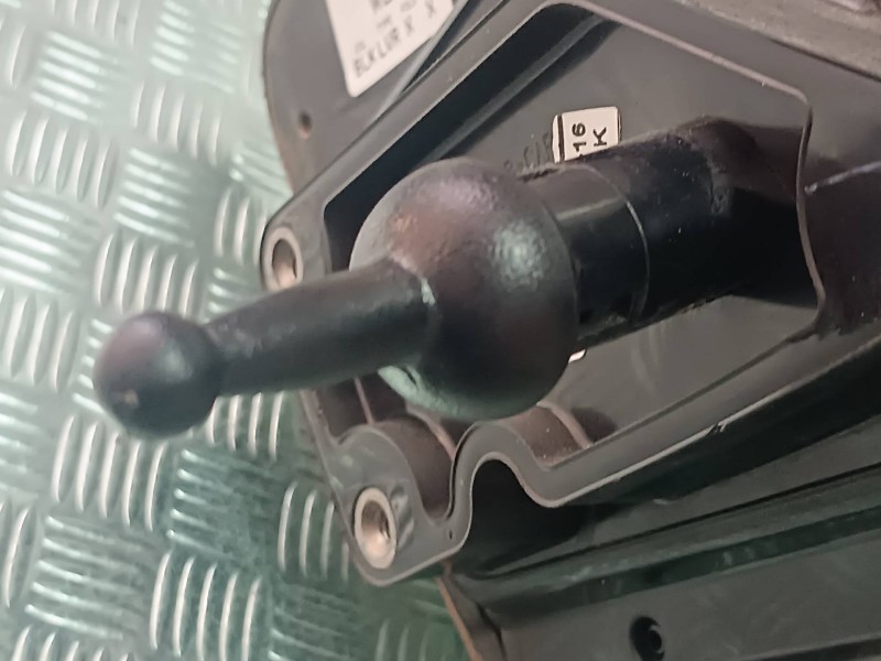 Recambio de retrovisor derecho para hyundai i20 classic referencia OEM IAM 876204P000  MANUAL