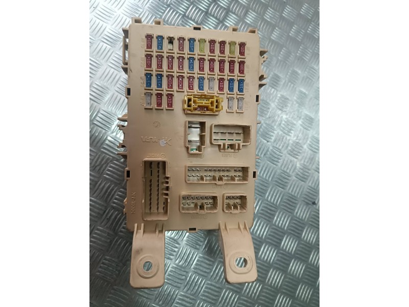 Recambio de caja reles / fusibles para hyundai i20 classic referencia OEM IAM 919501J030  YURA