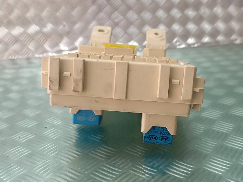 Recambio de caja reles / fusibles para hyundai i20 classic referencia OEM IAM 919501J030  YURA