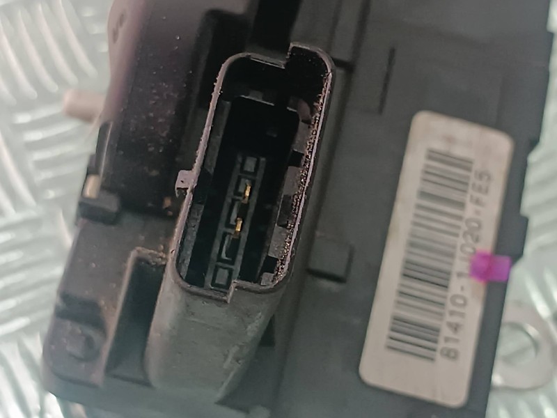 Recambio de cerradura puerta trasera izquierda para hyundai i20 classic referencia OEM IAM 814101J020 CONECTOR 2 PINES ELECTRICA