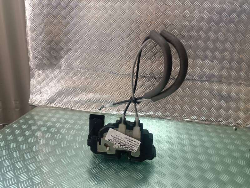 Recambio de cerradura puerta trasera derecha para hyundai i20 classic referencia OEM IAM 814201J020 CONECTOR 2 PINES ELECTRICA
