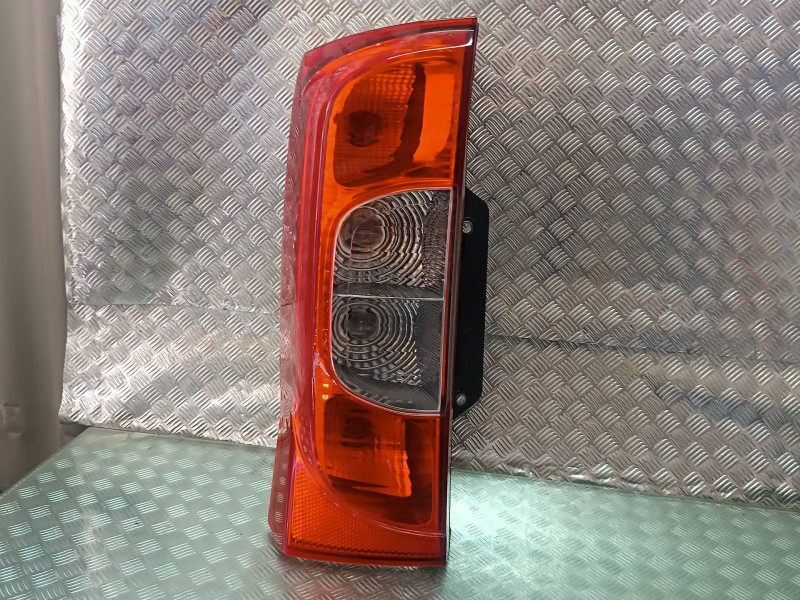 Recambio de piloto trasero izquierdo para fiat fiorino adventure sx kasten referencia OEM IAM 13201F 1353206080 