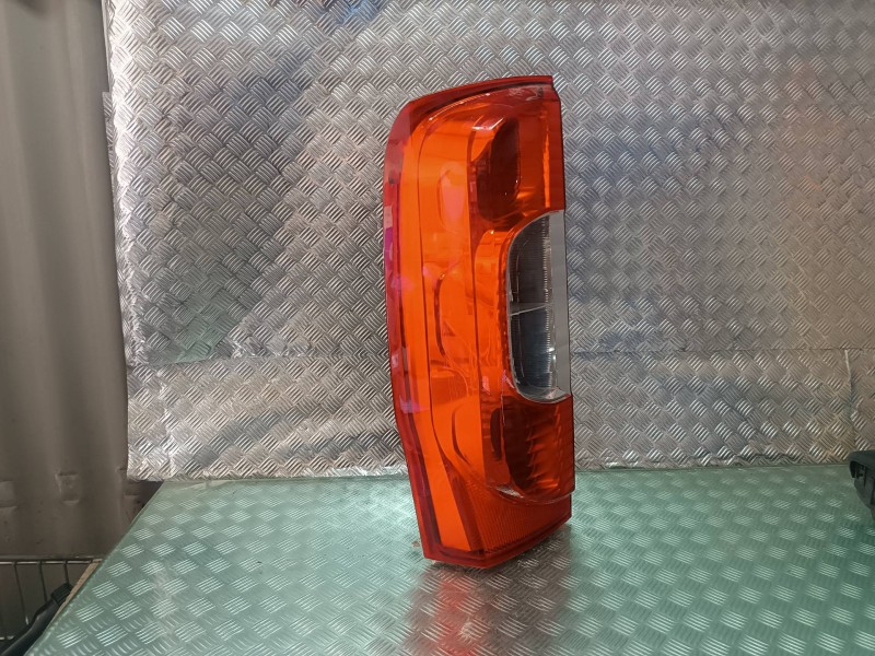 Recambio de piloto trasero izquierdo para fiat fiorino adventure sx kasten referencia OEM IAM 13201F 1353206080 