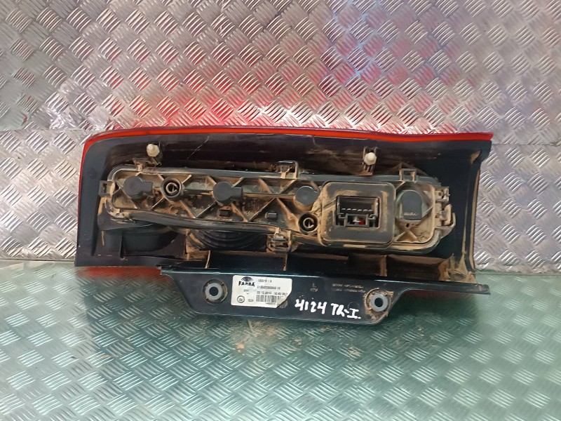 Recambio de piloto trasero izquierdo para fiat fiorino adventure sx kasten referencia OEM IAM 13201F 1353206080 