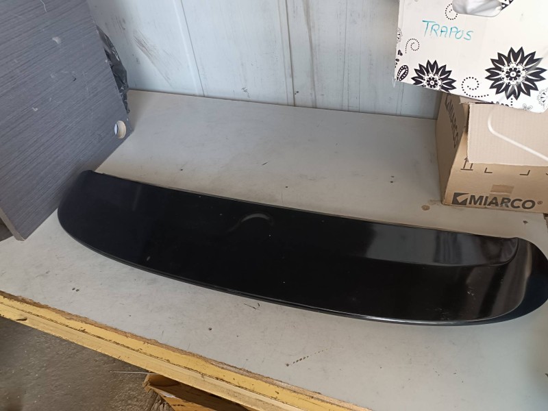 Recambio de aleron trasero para citroen c4 picasso sx referencia OEM IAM 9659376177  