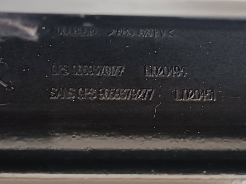 Recambio de aleron trasero para citroen c4 picasso sx referencia OEM IAM 9659376177  