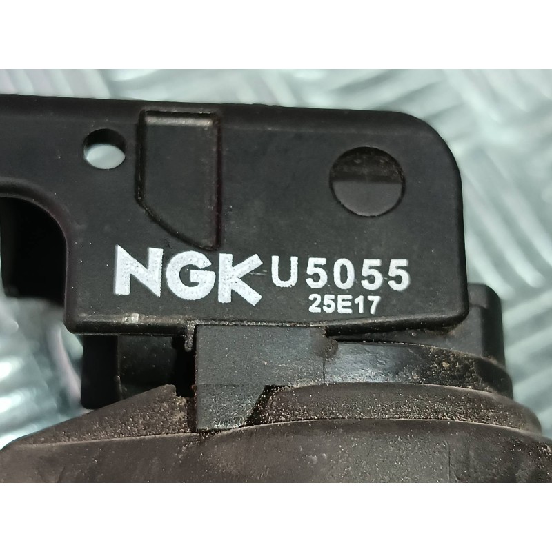 Recambio de bobina encendido para citroen c4 picasso sx referencia OEM IAM NGKU5055 CONECTOR 3 PINES BOSCH
