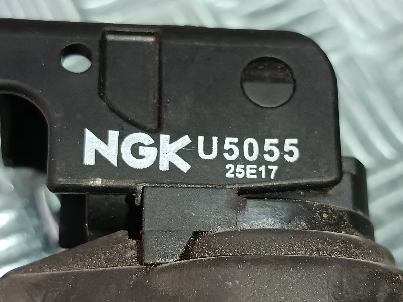 Recambio de bobina encendido para citroen c4 picasso sx referencia OEM IAM NGKU5055 CONECTOR 3 PINES BOSCH