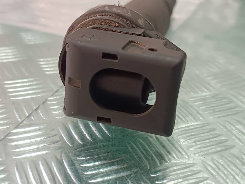 Recambio de bobina encendido para citroen c4 picasso sx referencia OEM IAM NGKU5055 CONECTOR 3 PINES BOSCH