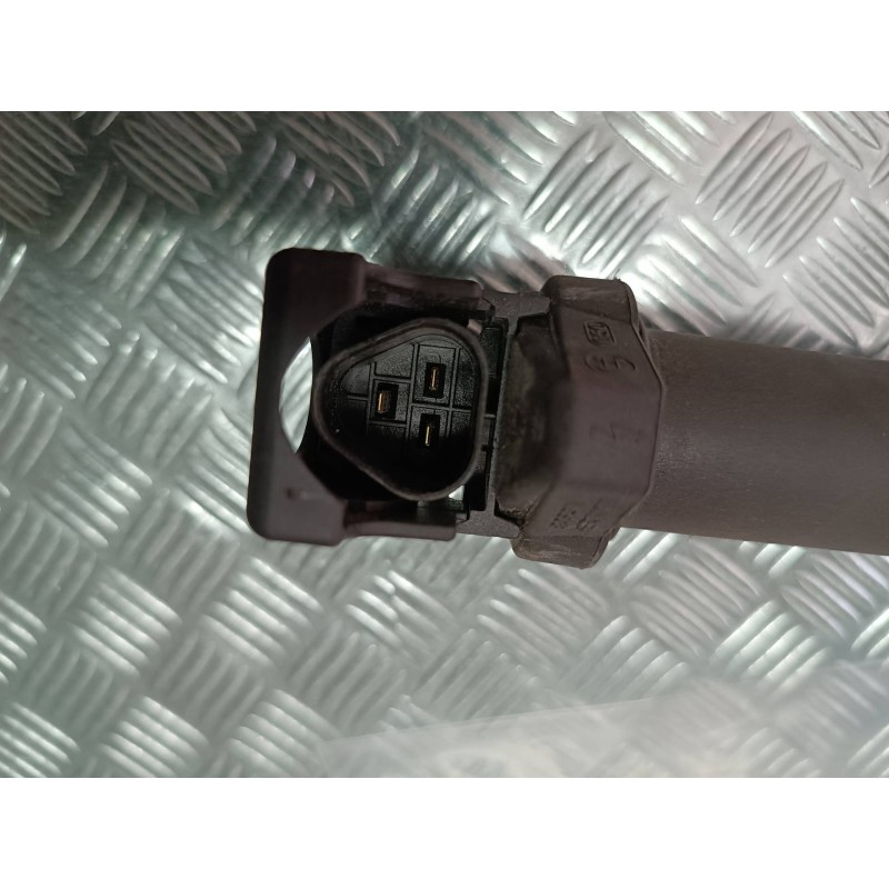Recambio de bobina encendido para citroen c4 picasso sx referencia OEM IAM NGKU5055 CONECTOR 3 PINES BOSCH