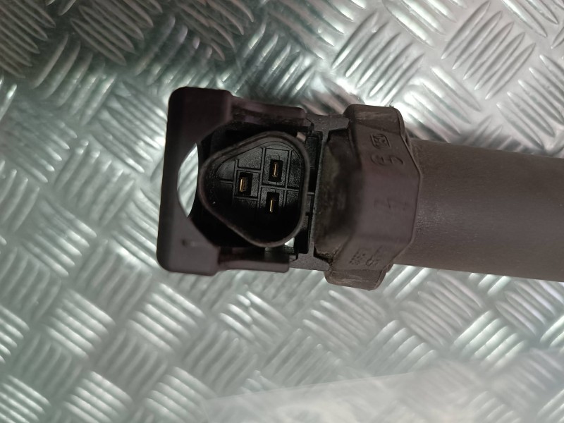 Recambio de bobina encendido para citroen c4 picasso sx referencia OEM IAM NGKU5055 CONECTOR 3 PINES BOSCH