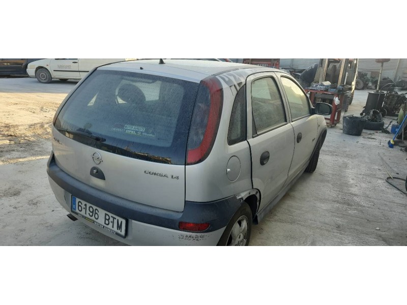 opel corsa c del año 2002