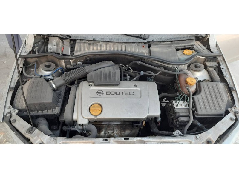 opel corsa c del año 2002