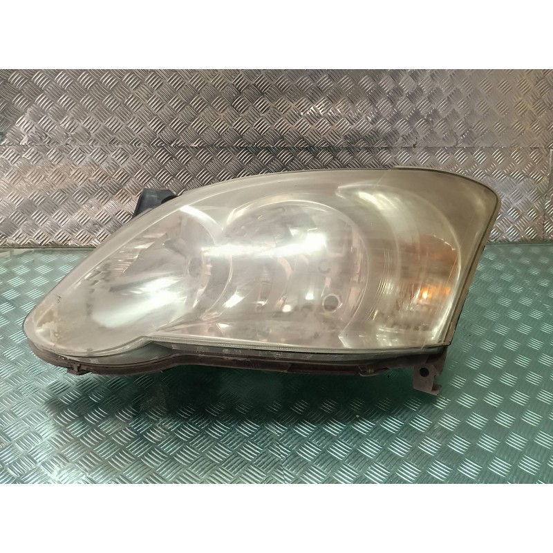 Recambio de faro izquierdo para toyota corolla (e12) 2.0 d-4d linea luna berlina referencia OEM IAM 8115002380 89009216 