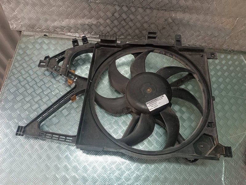 Recambio de electroventilador para opel corsa c comfort referencia OEM IAM 24445172 73987 BEHR
