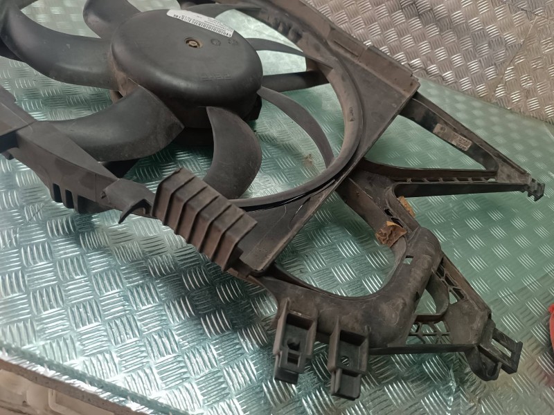 Recambio de electroventilador para opel corsa c comfort referencia OEM IAM 24445172 73987 BEHR
