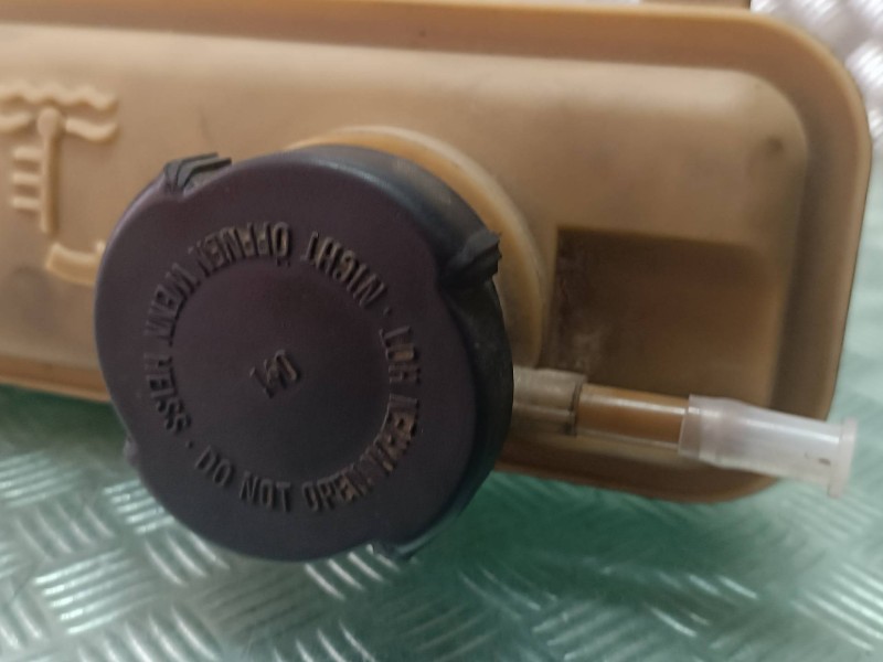 Recambio de deposito expansion para mg rover serie 75 (rj) 2.0 cdt classic referencia OEM IAM PA66GF30  
