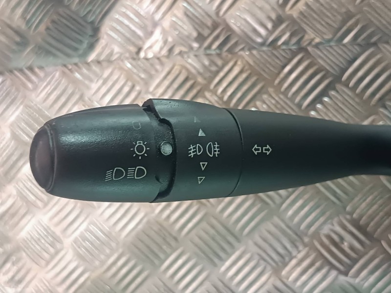 Recambio de mando luces para citroen c4 picasso sx referencia OEM IAM 96656016XT  VALEO